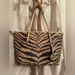 Michael Kors Emry  large tote bag purse tiger brown tan beige